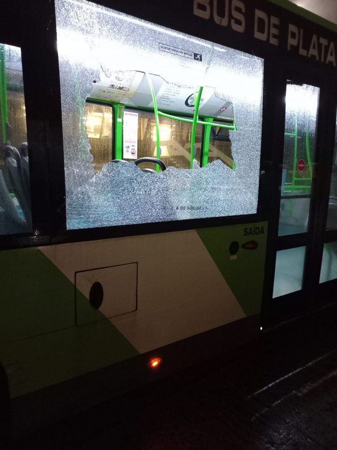 Autobus 101221