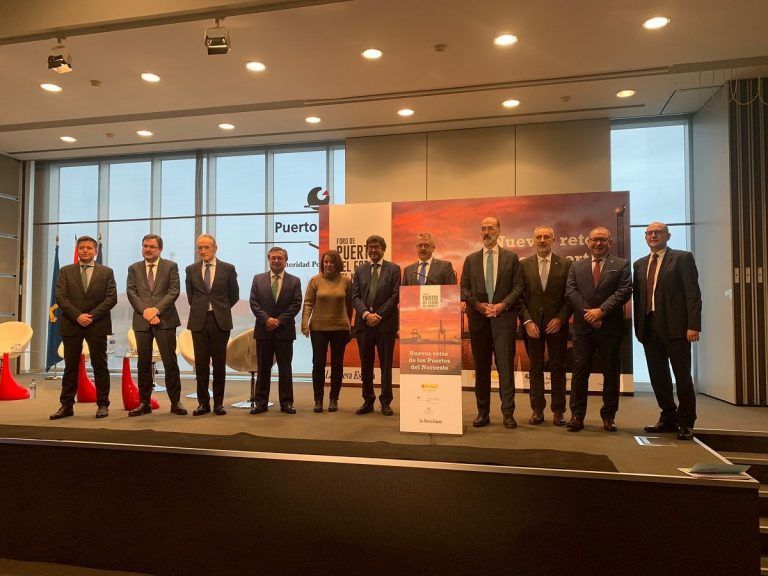 Vázquez Almuiña pone en valor el Puerto de Vigo en un foro de puertos del estado del noroeste