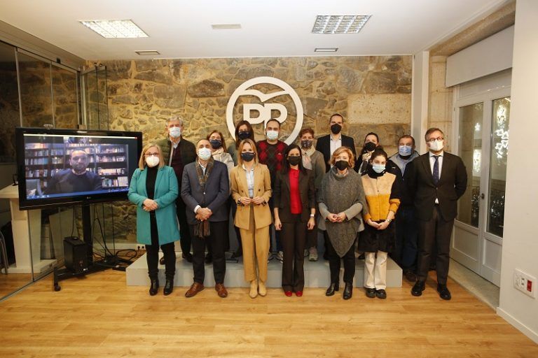 Fernández-Tapias preside la primera reunión del nuevo comité ejecutivo del Partido Popular de Vigo