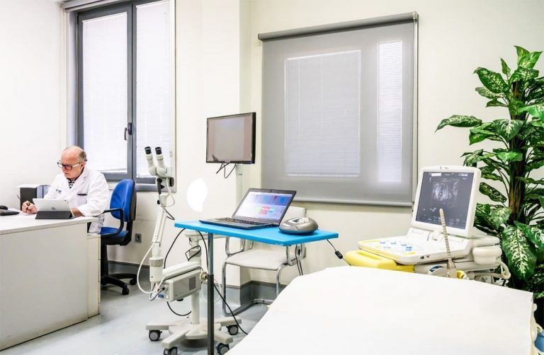El Hospital Vithas Vigo se suma a la conmemoración del Día Mundial del Cáncer con pruebas gratuitas para prevenir tumores colorrectales
