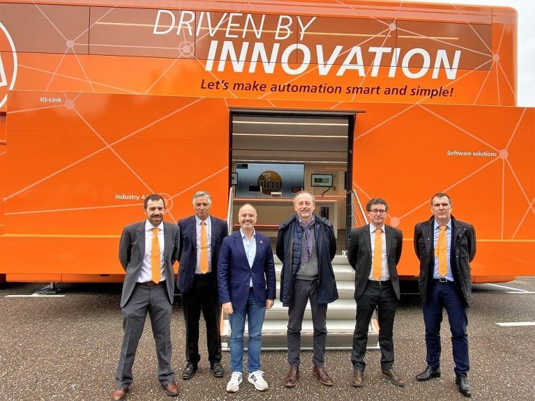 Zona Franca acoge una muestra con las últimas innovaciones para la industria en sensores y automatización para automoción