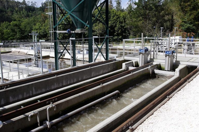 La Diputación reparte 370.000 euros entre 71 comunidades de aguas para regularizar las traídas vecinales