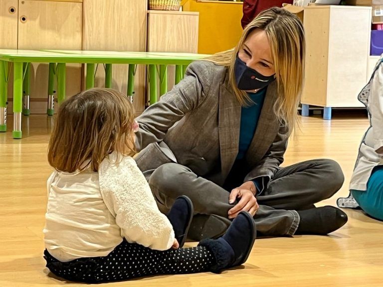 La Xunta garantizadora a gratuidad de las escuelas infantiles municipales tras regularizar el ayuntamiento vigués los pagos al Consorcio Gallego de Servicios de Igualdad y Bienestar