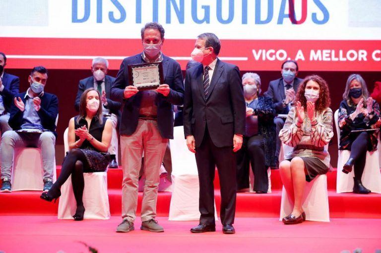 Caballero lamenta la pérdida “irreparable” de Domingo Villar que “permanecerá para siempre entre nosotros en sus obras literarias”
