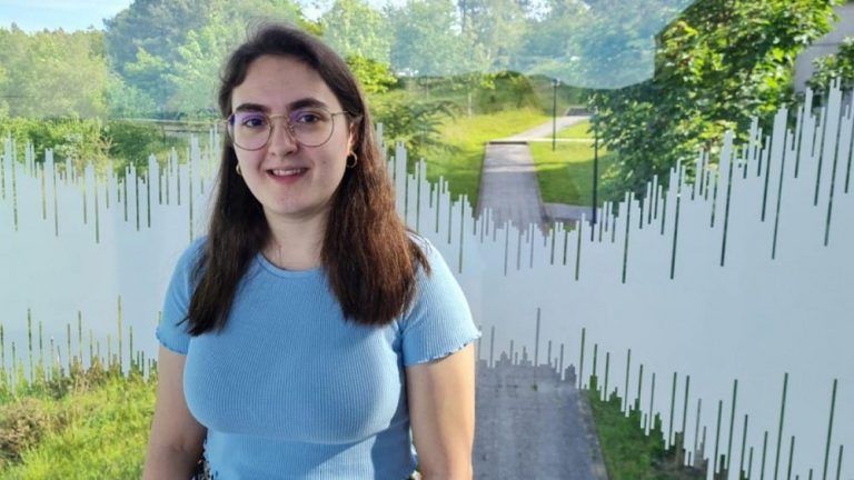 A estudante da Uvigo, Lucía Amaro, acada unha bolsa da European Microwave Association para traballar no deseño e modelado de antenas en THZ no IHP de Leibniz