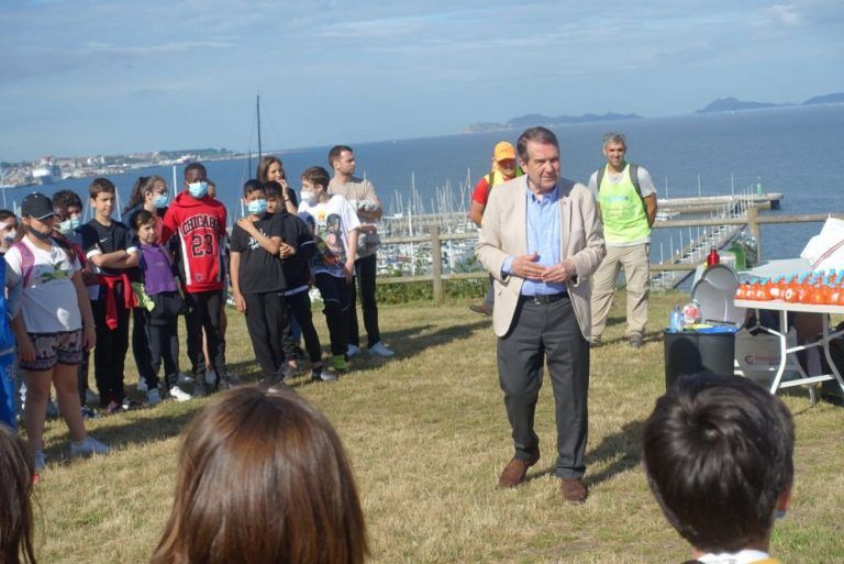 O Concello celebra o Día do Medio Ambiente co alumnado do Vicente Risco e o Frián Teis