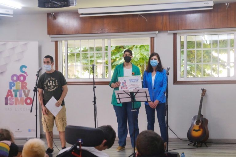 La Xunta reconoce al centro Aceesca de O Porriño por su iniciativa para el alumnado de educación especial en el marco del certamen cooperativismo en la enseñanza