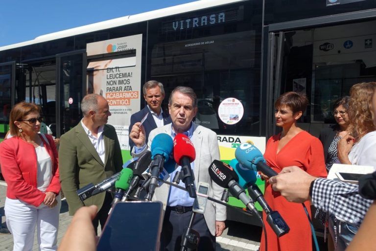 O alcalde celebra o desconto do Goberno que deixa o billete de bus urbano de Vigo en 0,62 céntimos