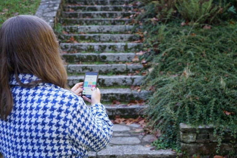 COGAMI invita a notificar incidencias de accesibilidade nas contornas a través da aplicación móbil ‘AccesibilidApp’