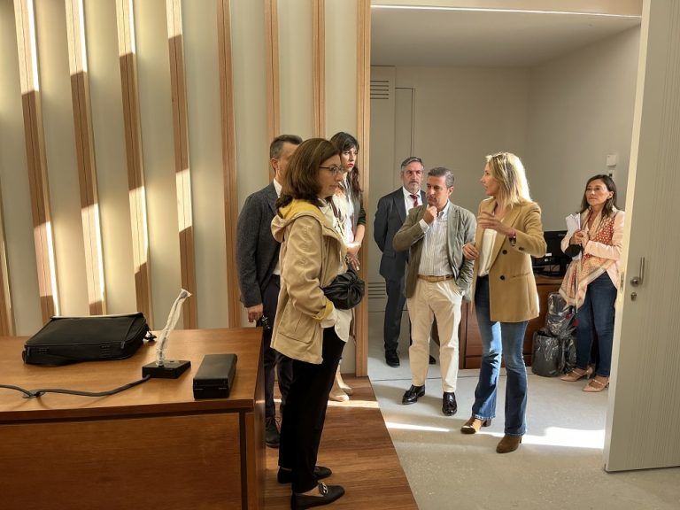 A Cidade de Xustiza de Vigo finaliza a súa equipación informática para a “inminente” posta en marcha
