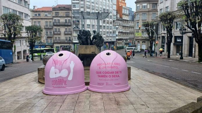 dia mundial cancer de mama contenedores rosa