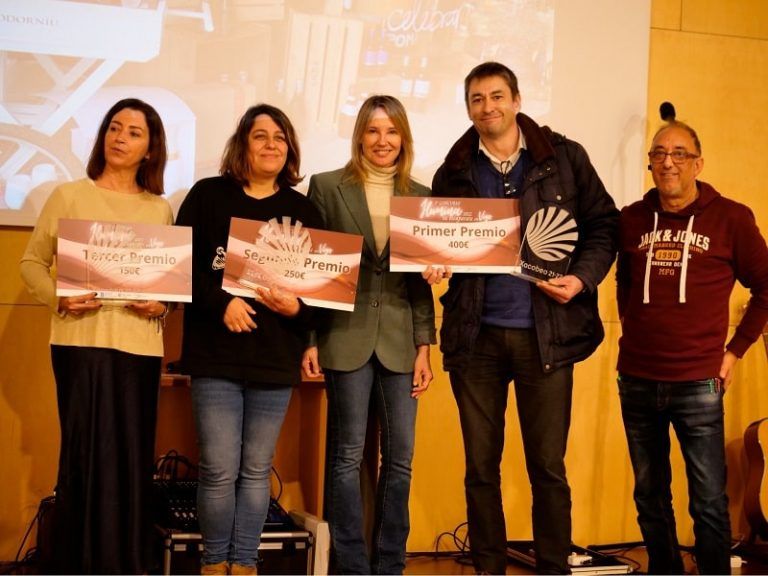 Fernández-Tapias entrega os premios aos comercios vigueses gañadores do Primeiro Concurso de Nadal de Escaparatismo