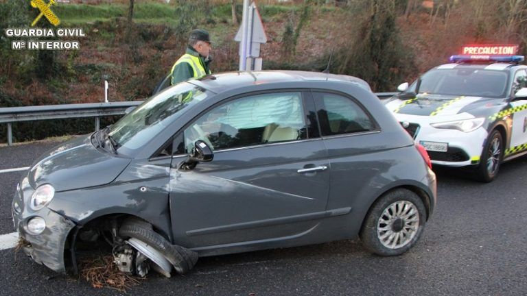 La Guardia Civil localiza escondido en una arqueta a un conductor ebrio y drogado que tuvo un accidente en Tui