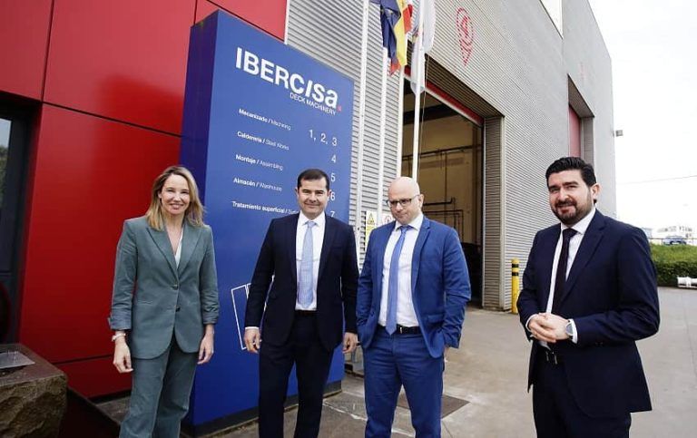 Fernández-Tapias destaca la industria auxiliar del naval vigués como referencia mundial del sector