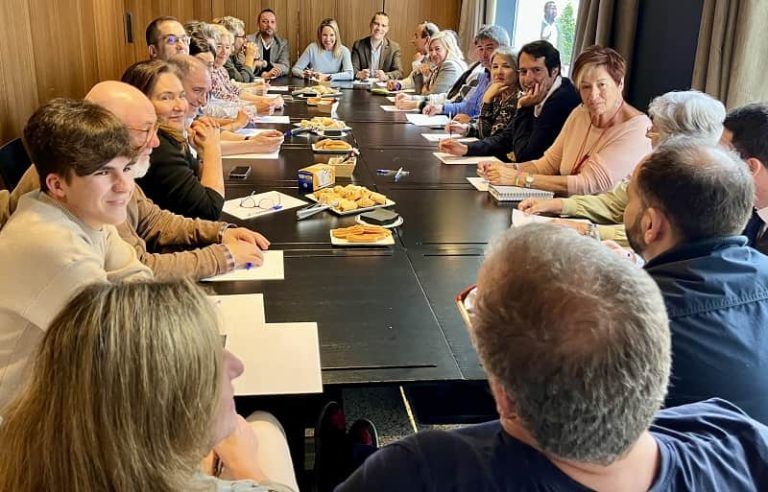 Tapias reúne a los miembros de la lista del PP de Vigo para las elecciones municipales  