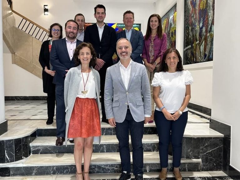 Una delegación del Reino Unido visita la Zona Franca de Vigo para replicar su modelo