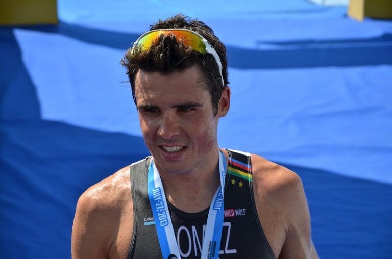 Javier Gómez Noya correrá La 21 Santander Media Maratón de Vigo