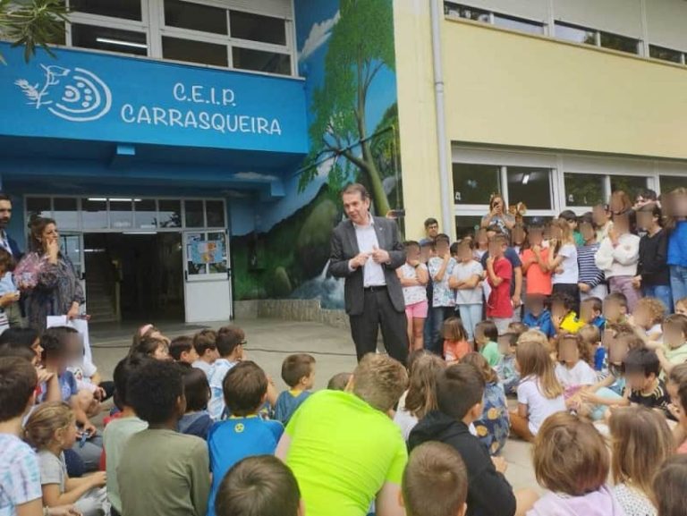 Caballero visita o CEIP Carrasqueira