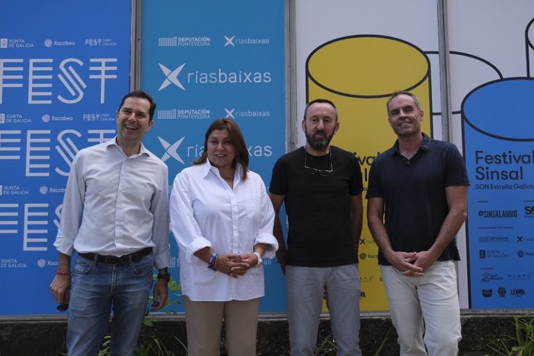 Unha illa, un cartel secreto e tres xornadas de música en directo: comeza Sinsal SON Estrella Galicia 2023
