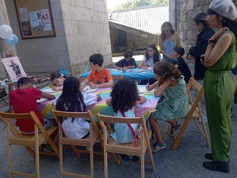 La Favec organiza este verano talleres infantiles de dibujo y pintura