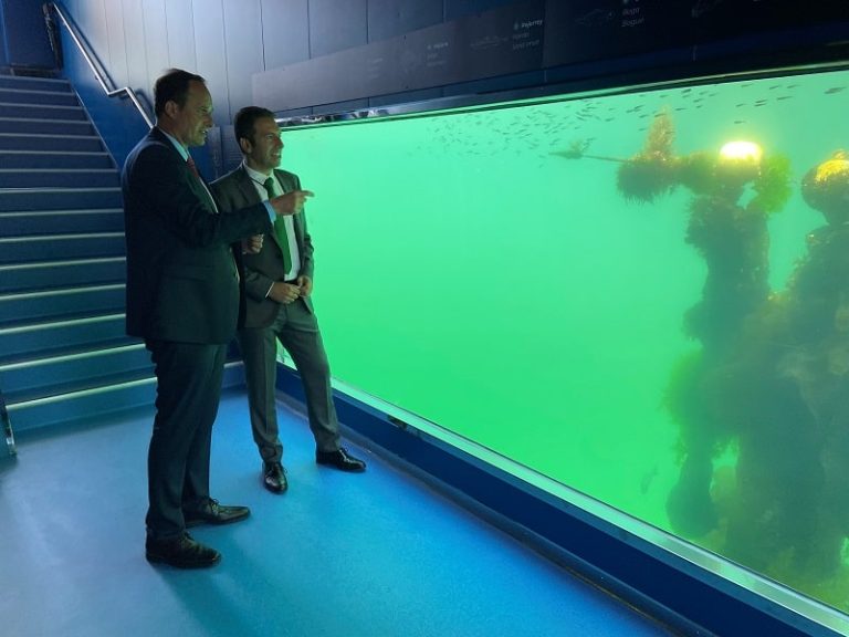La Xunta y la Fundación Traslatio acercan el mar y el consumo de productos pesqueros a la ciudadanía con visitas al Nautilus y talleres en el Hidria Segundo