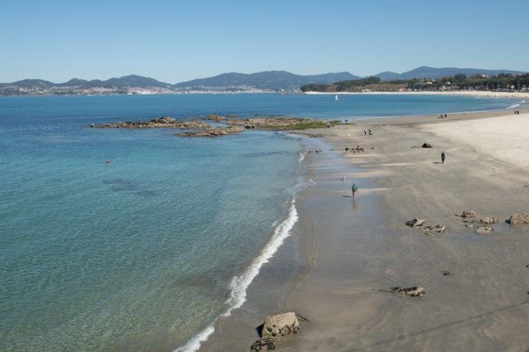 Vigo pierde la bandera azul en Samil y para el Gobierno local la culpa es de la Xunta