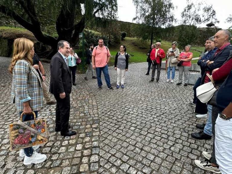 Abel Caballero destaca el éxito de la rehabilitación de las galerías del Castro con agenda sin entradas para septiembre