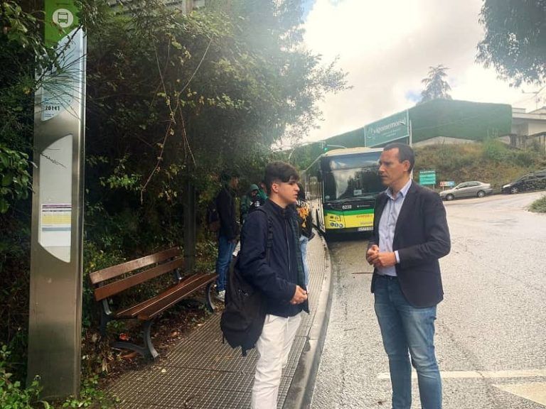 El PP de Vigo insta al Gobierno local a adecuar las frecuencias de Vitrasa a los horarios del alumnado del IES Carlos Casares de Cabral