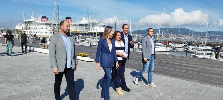 El Puerto de Vigo recibe una escala histórica de 5 cruceros de forma simultánea