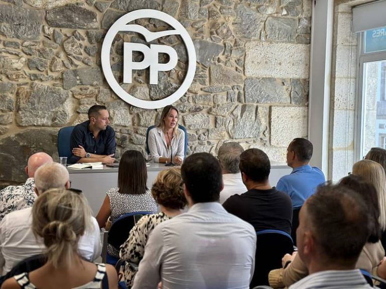 Tapias reactiva los encuentros en las parroquias para fijar las demandas vecinales y trasladar el proyecto de las administraciones del PP para Vigo