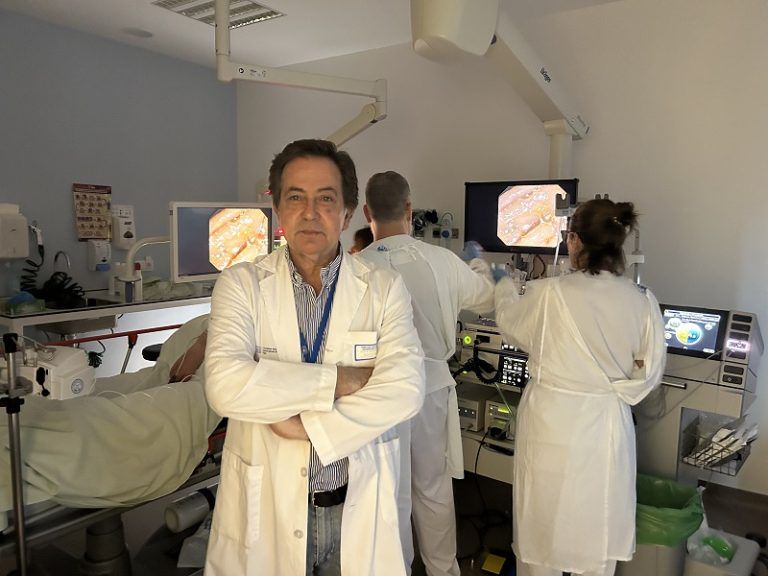 A Xunta adxudica por máis de 900.00 euros o equipamento para a nova sala de dixestivo do Álvaro Cunqueiro