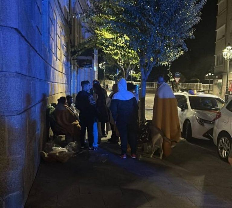 Cuatro menores muertos y ocho heridos en el incendio de un edificio en Vigo