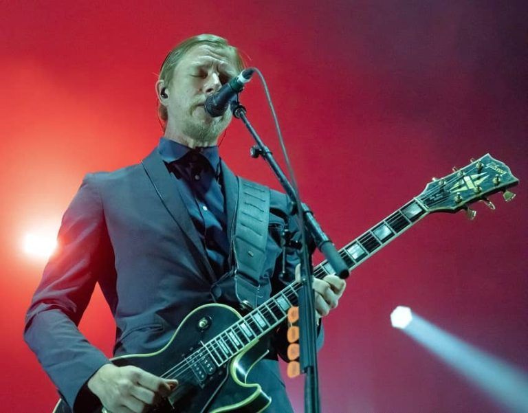 VH al tema: Hoy «No I In Threesome» de Interpol
