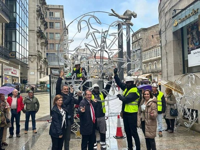 O BNG pregunta a Abel Caballero cando vai instalar as luces de Nadal xa pagadas fóra do centro de Vigo
