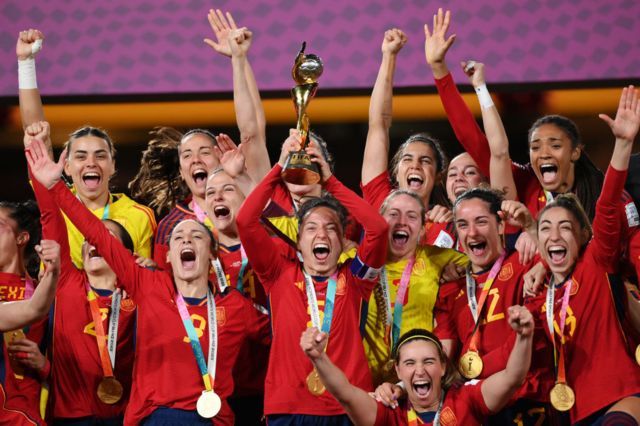 O Pazo da Deputación abrirá as súas portas para compartir coa cidadanía a Copa do Mundo que alzou en Australia a Selección Feminina Española de Fútbol