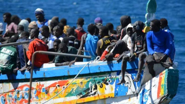 VOX pregunta en el Congreso por los criterios que se han seguido para alojar en Galicia sin aviso previo a los inmigrantes ilegales procedentes de Canarias