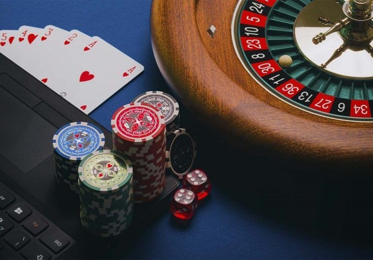 Consumo impone multas de entre 10.000 euros y 5 millones a 30 operadores de juegos y apuestas