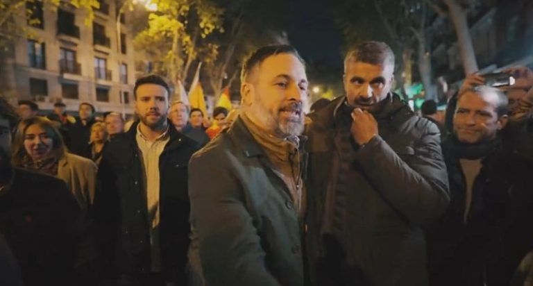 Abascal denuncia el golpe contra la nación y advierte: «Esto acaba con el dictador en el banquillo o los que nos oponemos en la cárcel»
