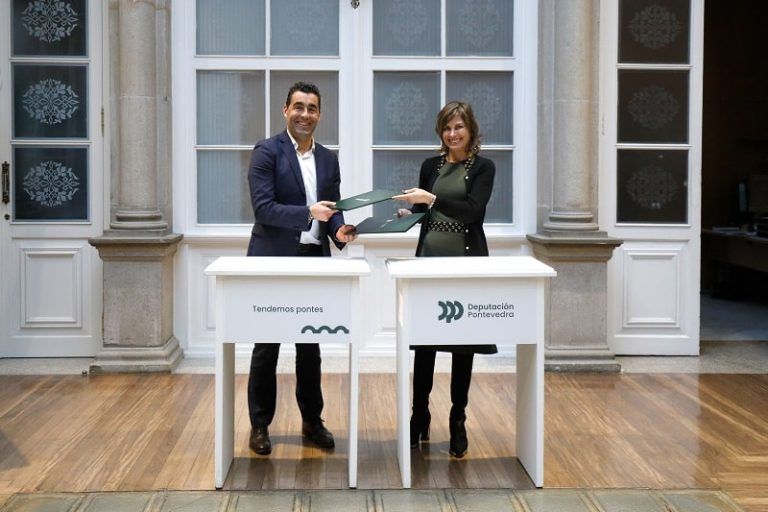 Luis López subliña o investimento de máis de 900.000 euros para a recuperación do espazo público da Avenida Constitución de Ponteareas
