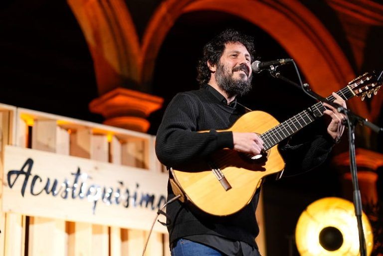 Momentos Alhambra Acustiquísimos cerró su sexta edición consolidándose como una de las citas musicales más singulares del otoño gallego 