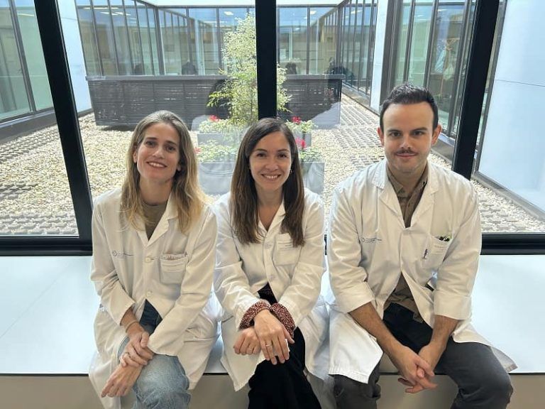Tres especialistas en uroloxía do Álvaro Cunqueiro obtiveron a máxima certificación europea de excelencia