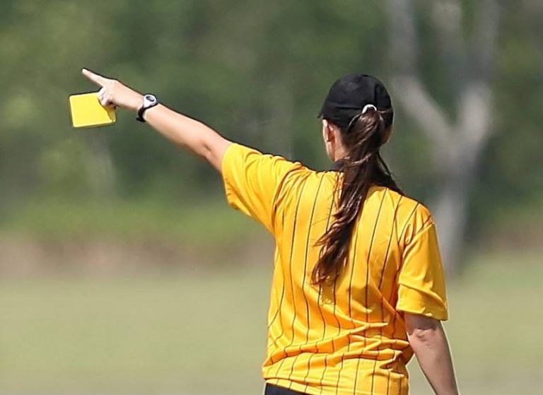 Últimos días para solicitar las ayudas a la formación de árbitras y entrenadoras deportivas en Pontevedra