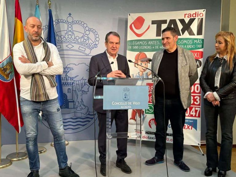 Caballero destaca a «emocionante» iniciativa dos taxistas para que os maiores gocen do Nadal
