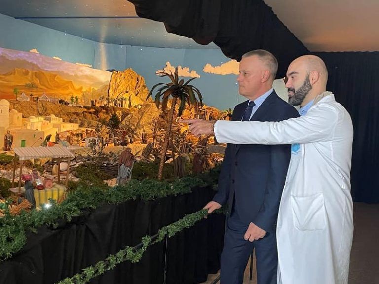 HC San Rafael celebra el Día de la Discapacidad inaugurando su tradicional Belén y su mercadillo navideño con el presidente de la CEP, Jorge Cebreiros, como padrino