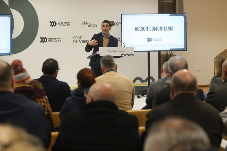 Luis López presenta ao tecido asociativo veciñal vigués o Plan Provincia Comunitaria, con axudas que alcanzarán ata os 10.000 € por entidade