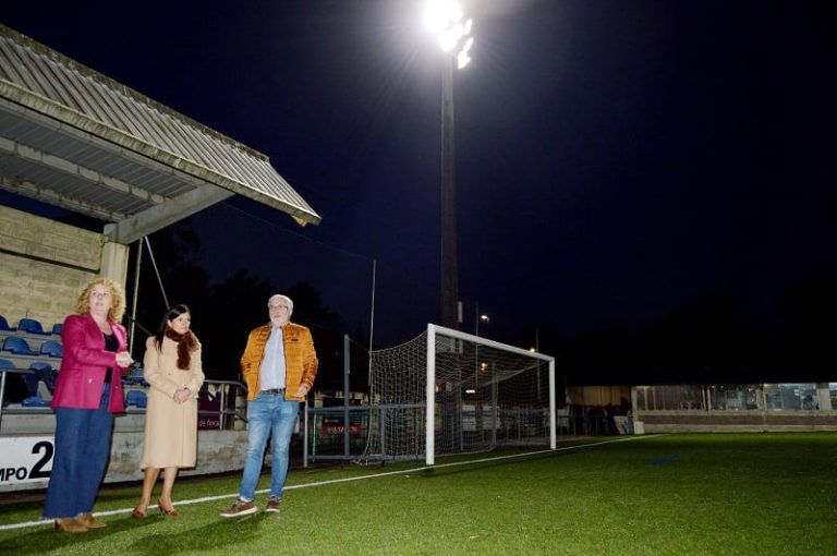 Mos renova a iluminación do Campo de Fútbol de Cototorrón grazas a unha subvención provincial de preto de 33.000 euros