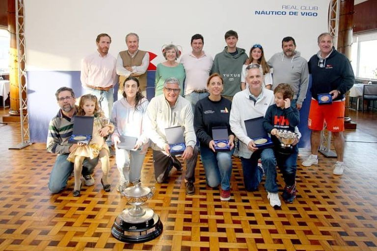 Eolo huye del Trofeo Ría de Vigo de Snipe, que ganan Enrique Porto y Santiago Cabello al imponerse en la única prueba celebrada