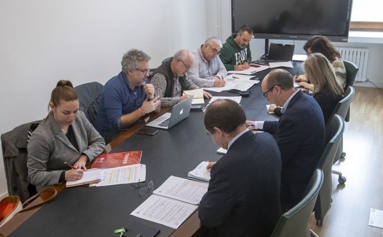 Xunta y sindicatos supervisan la puesta en marcha de las primeras medidas del acuerdo de mejora estructural del sistema educativo