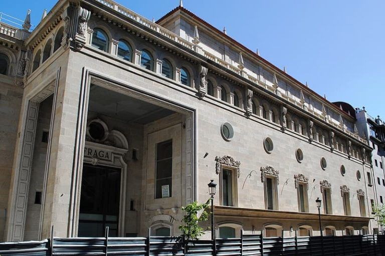 A Deputación anuncia que a caixa de correos virtual do Teatro Fraga recibiu preto dun cento de propostas na súa primeira semana