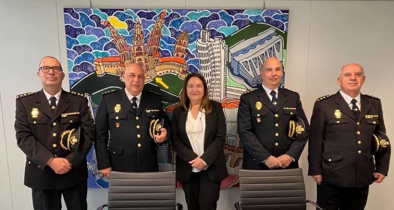 A delegada da Xunta recibe aos novos comisarios da Policía Nacional en Vigo
